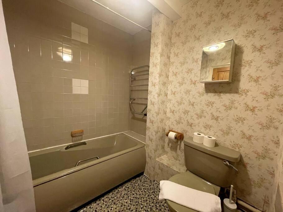 Old School Grandma London Experience ! Apartment Exterior photo